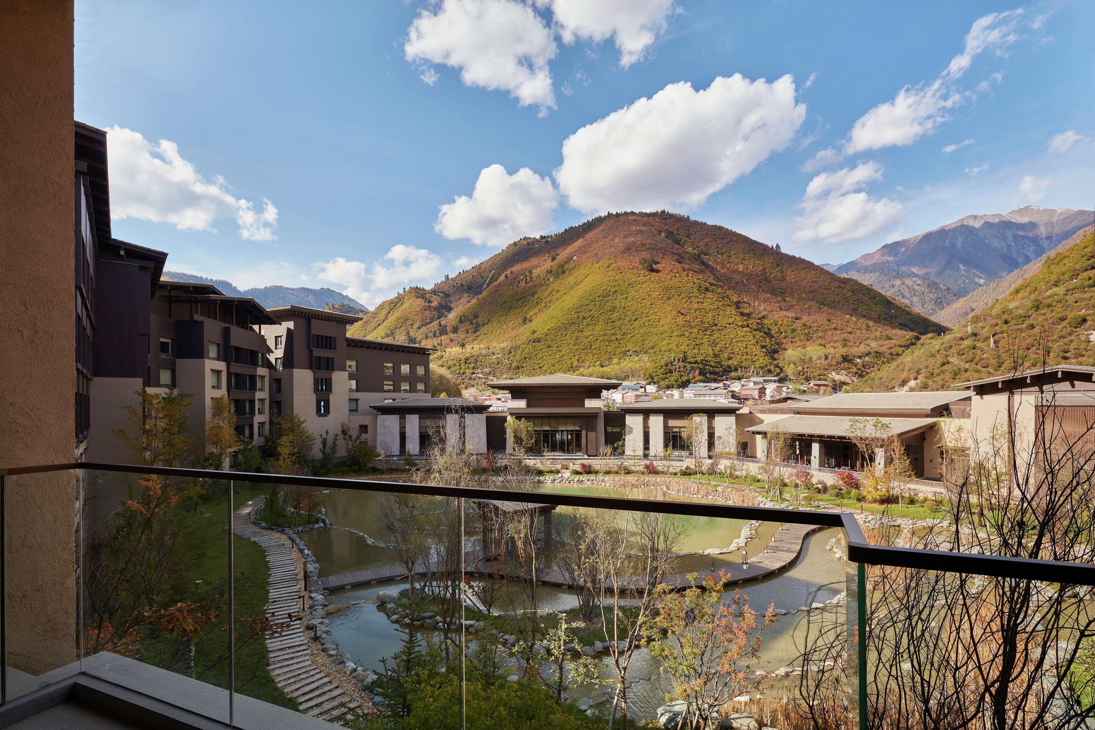 ฮิลตัน จิ้วจ่ายโกว รีสอร์ต Hotel Zhangzha Town ภายนอก รูปภาพ