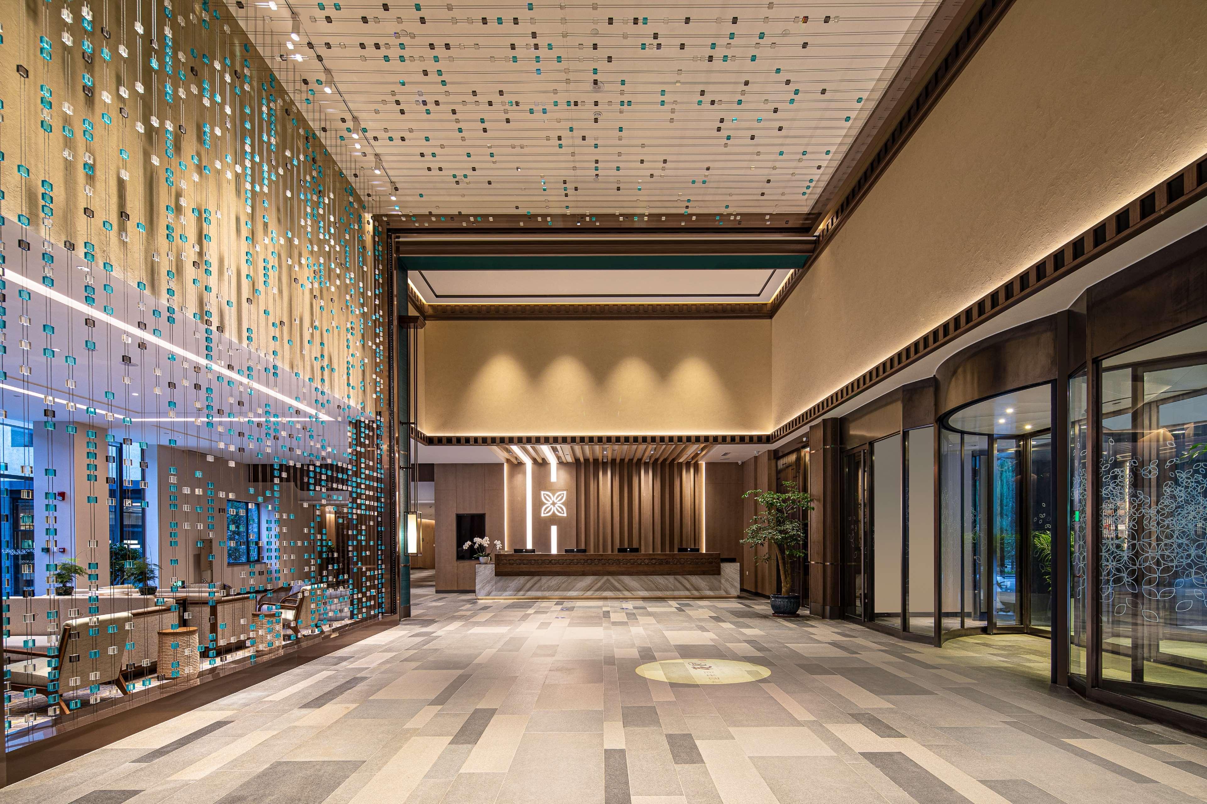 ฮิลตัน จิ้วจ่ายโกว รีสอร์ต Hotel Zhangzha Town ภายนอก รูปภาพ