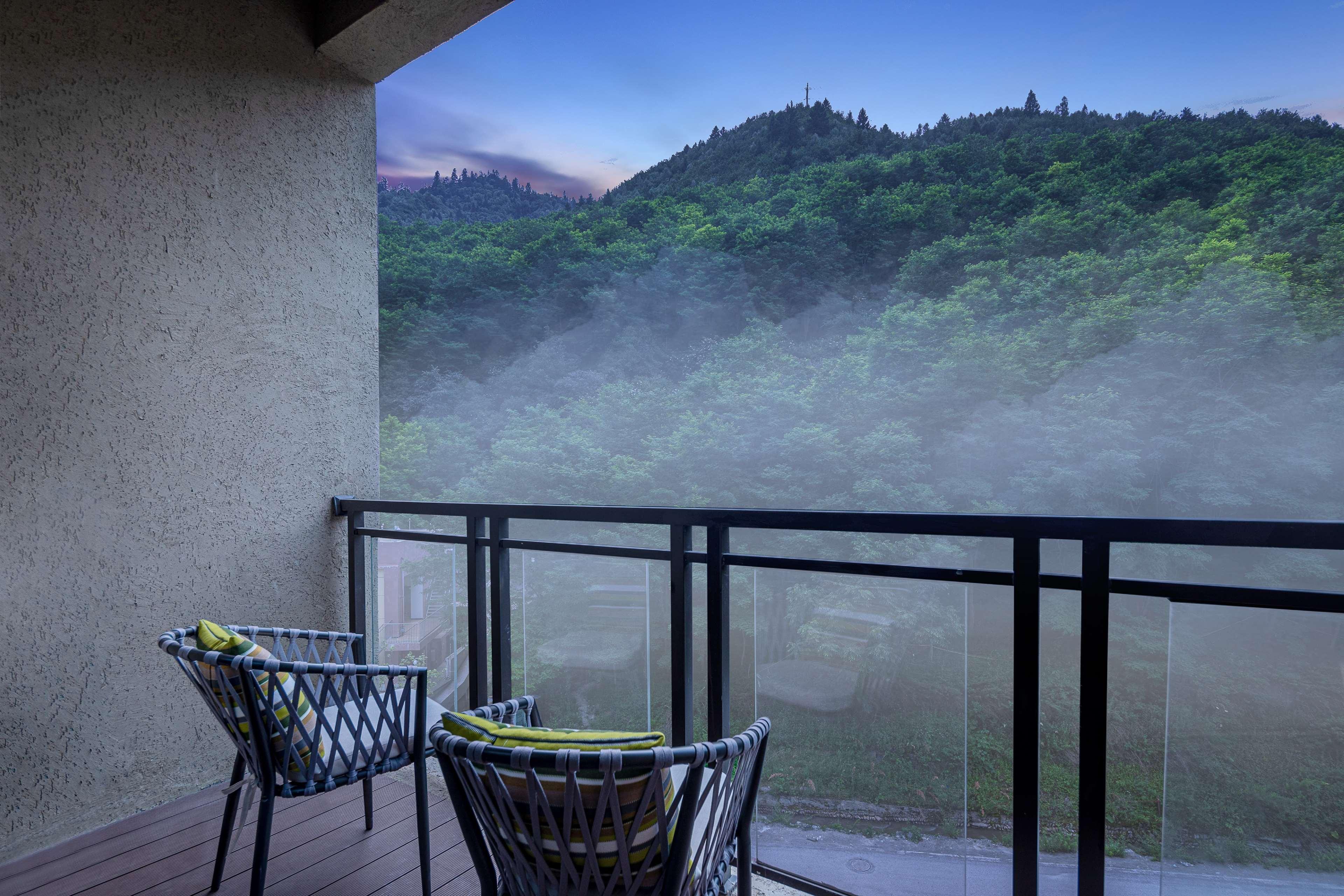 ฮิลตัน จิ้วจ่ายโกว รีสอร์ต Hotel Zhangzha Town ภายนอก รูปภาพ