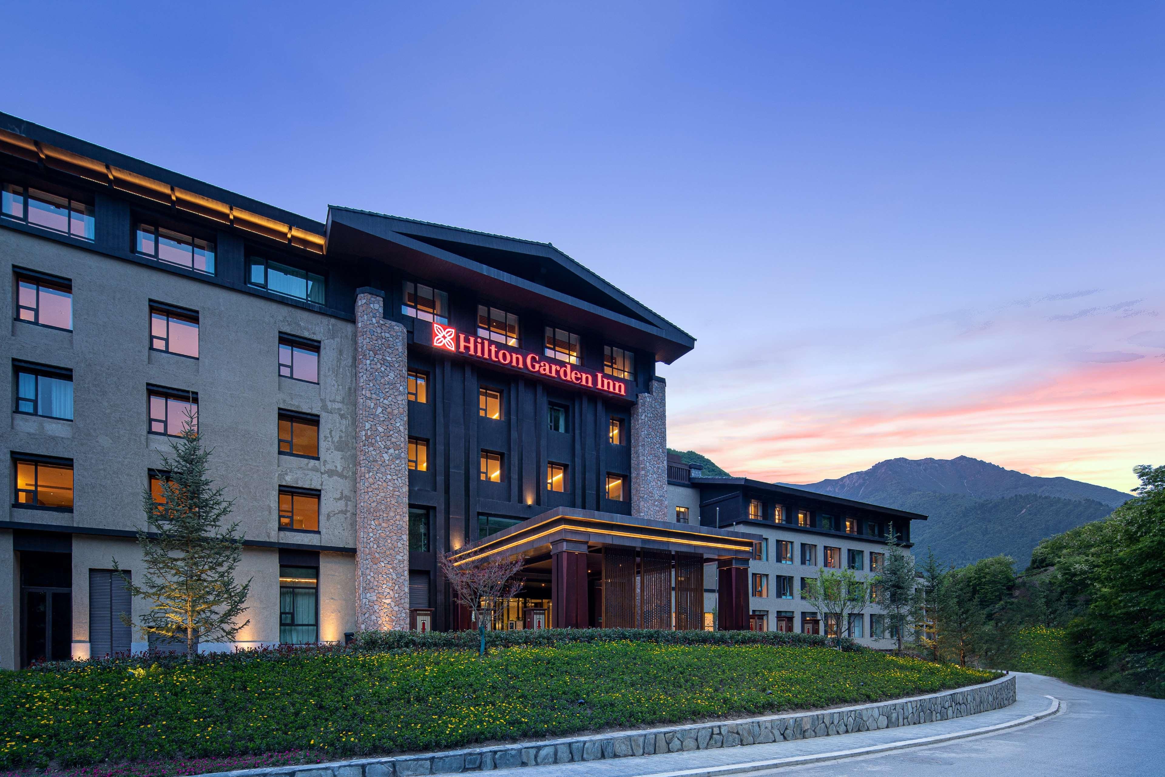 ฮิลตัน จิ้วจ่ายโกว รีสอร์ต Hotel Zhangzha Town ภายนอก รูปภาพ