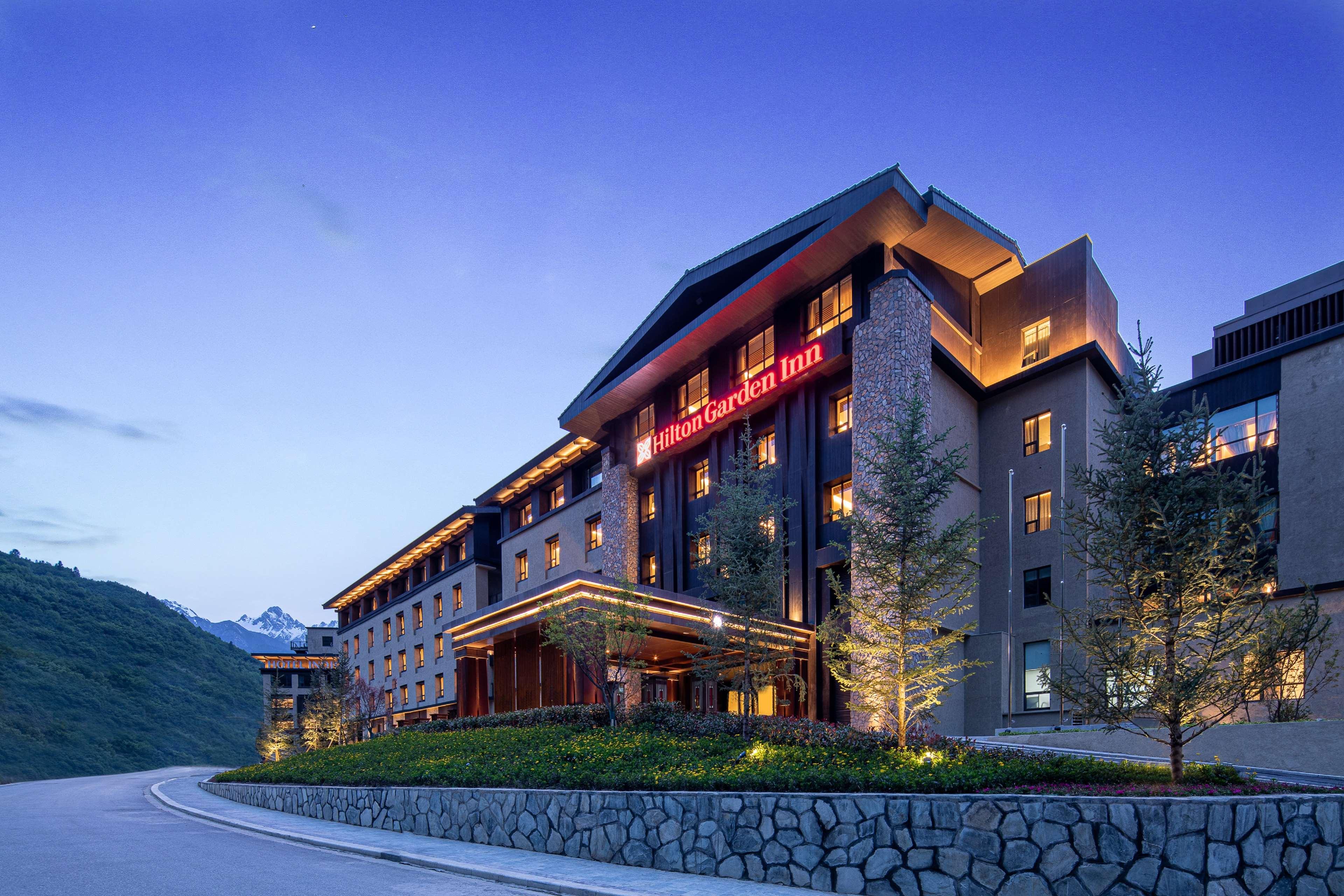 ฮิลตัน จิ้วจ่ายโกว รีสอร์ต Hotel Zhangzha Town ภายนอก รูปภาพ