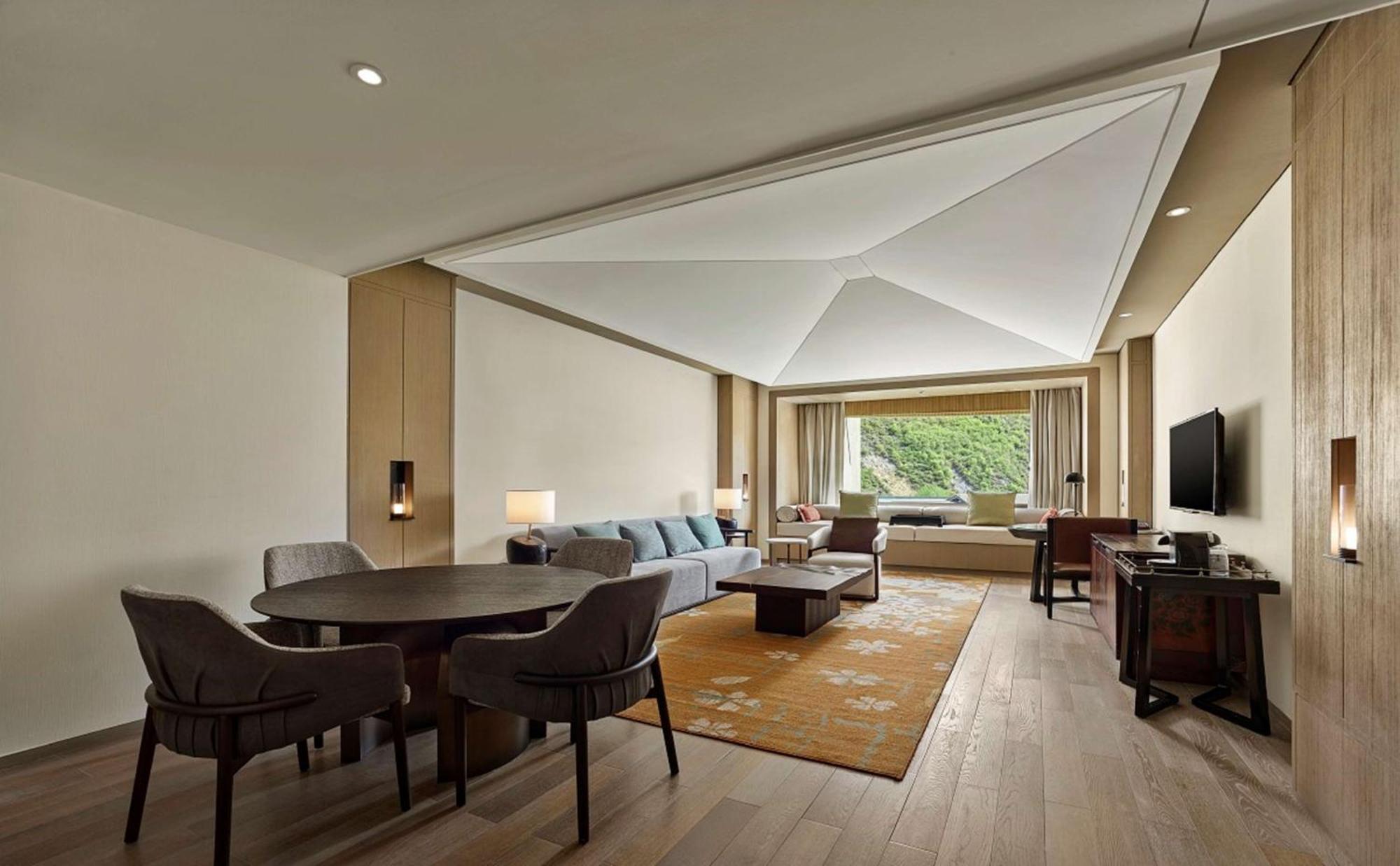 ฮิลตัน จิ้วจ่ายโกว รีสอร์ต Hotel Zhangzha Town ภายนอก รูปภาพ