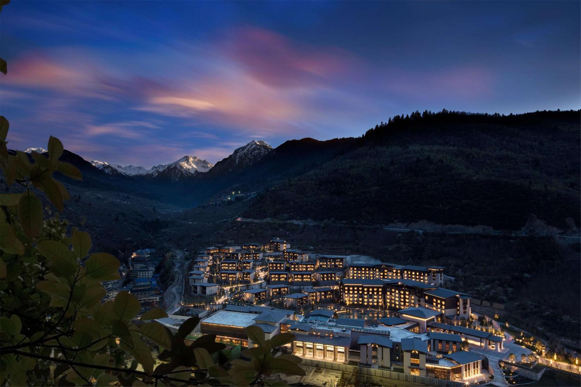 ฮิลตัน จิ้วจ่ายโกว รีสอร์ต Hotel Zhangzha Town ภายนอก รูปภาพ