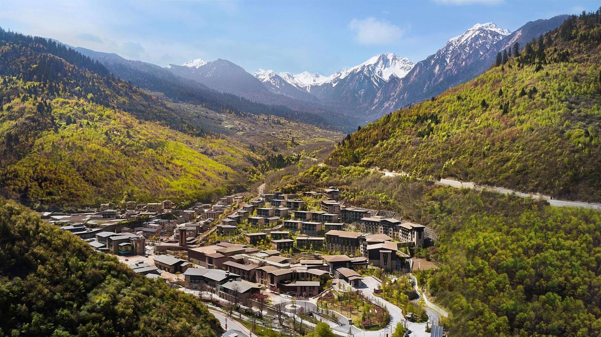 ฮิลตัน จิ้วจ่ายโกว รีสอร์ต Hotel Zhangzha Town ภายนอก รูปภาพ